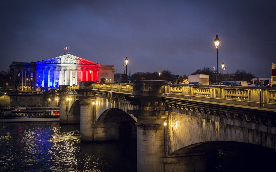 Pourquoi le drapeau Français est bleu, blanc et rouge ?